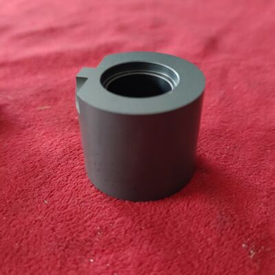 Cuscinetto di carburo di silicio di dimensioni personalizzate con temperatura massima di 1650 °C e resistenza alla corrosione per ambienti difficili